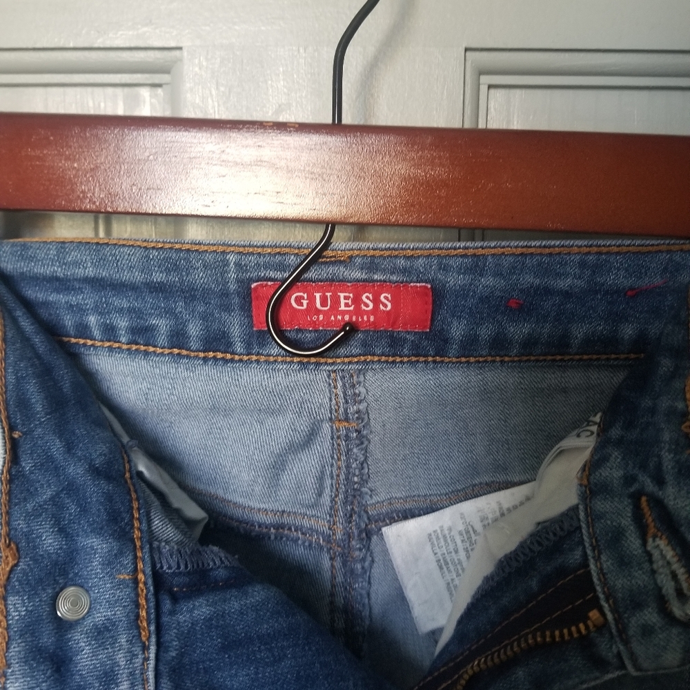 Guess Jeans - Picture 3 of 5